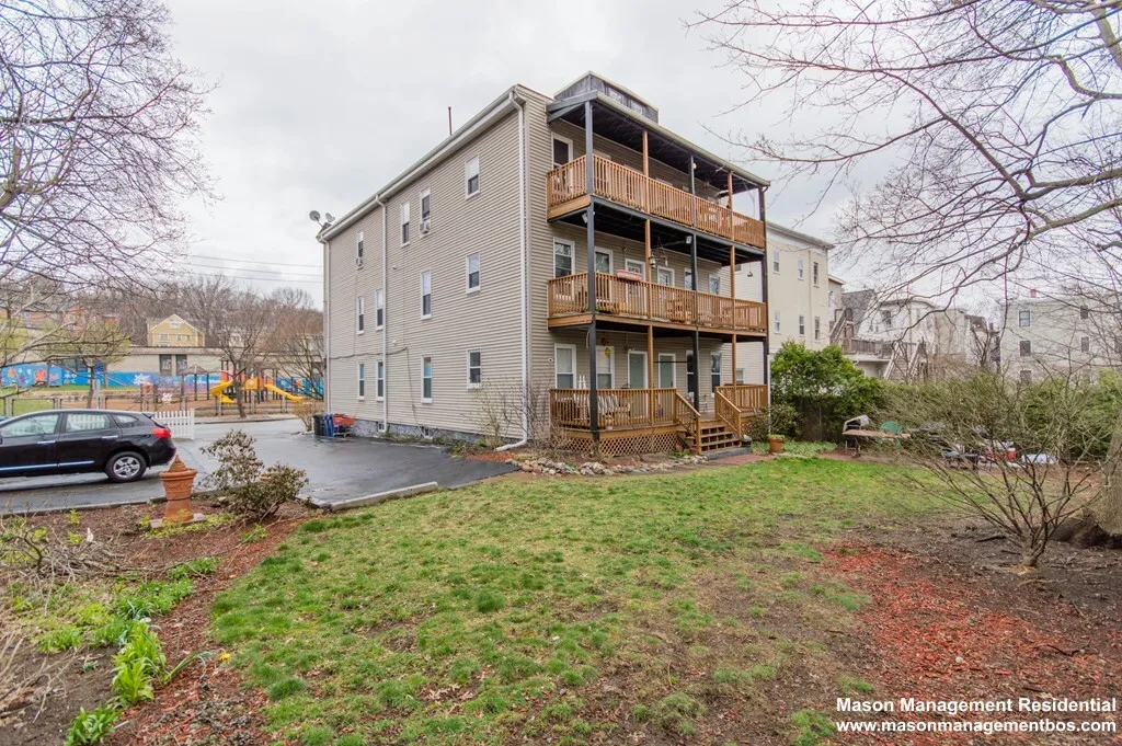126 Minden St, Jamaica Plain