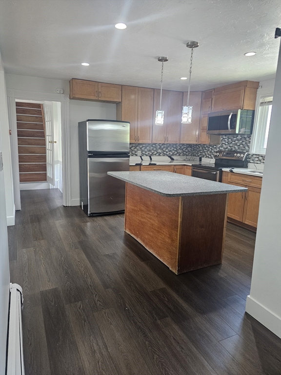 304 Wood Ave, Hyde Park