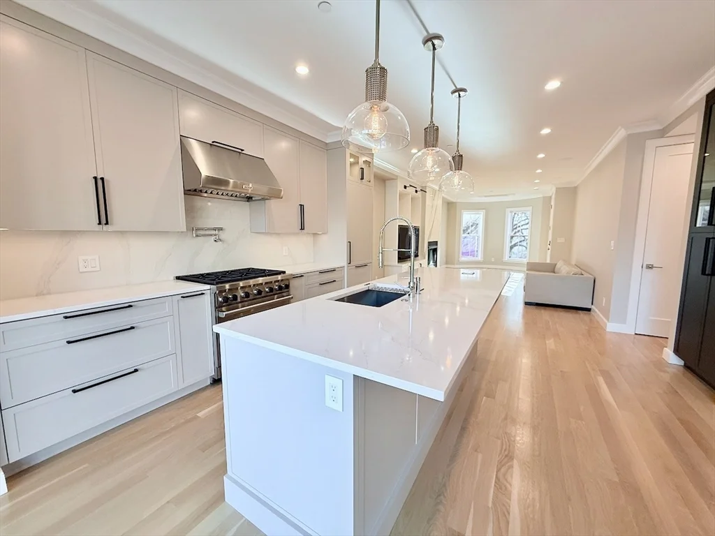 143 Warren Ave, South End