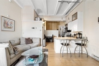 12 Stoneholm St, Back Bay