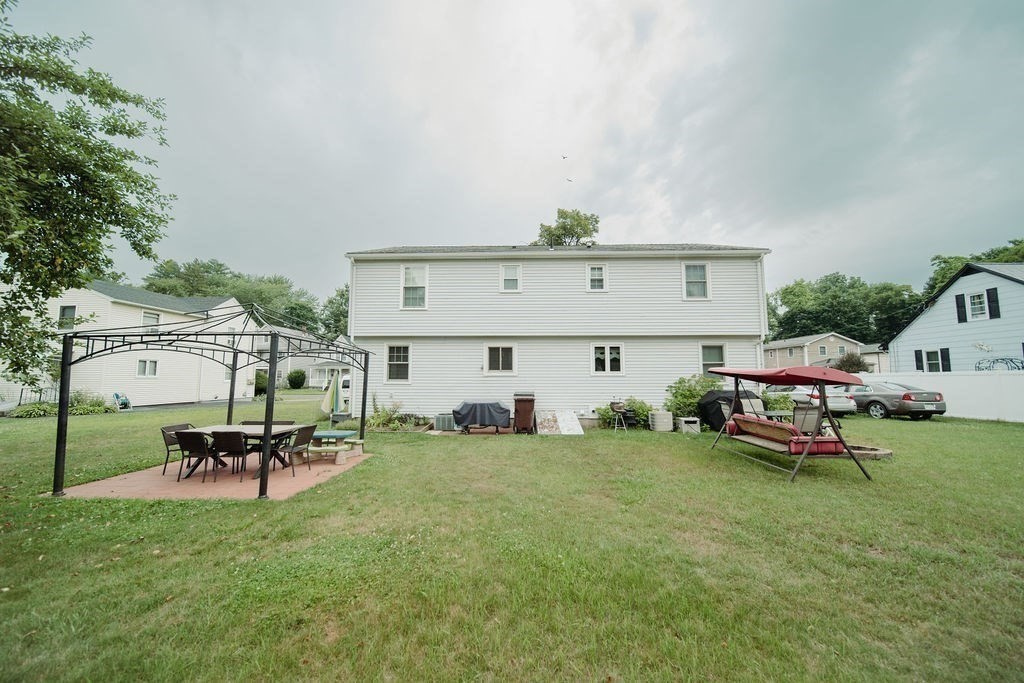 121 Otis St, Westfield