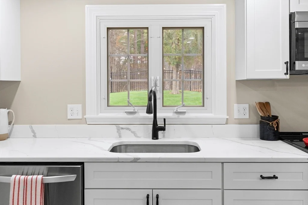 123 Pond St, Georgetown