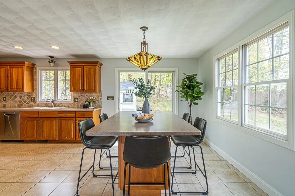 32 Waltham St, Woburn