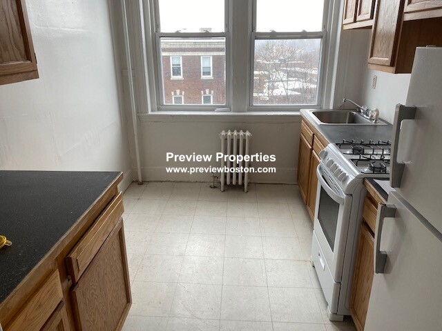 1810 Commonwealth Ave, Brighton