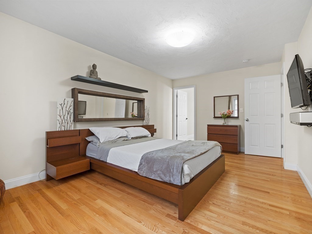 162 Massasoit, Waltham