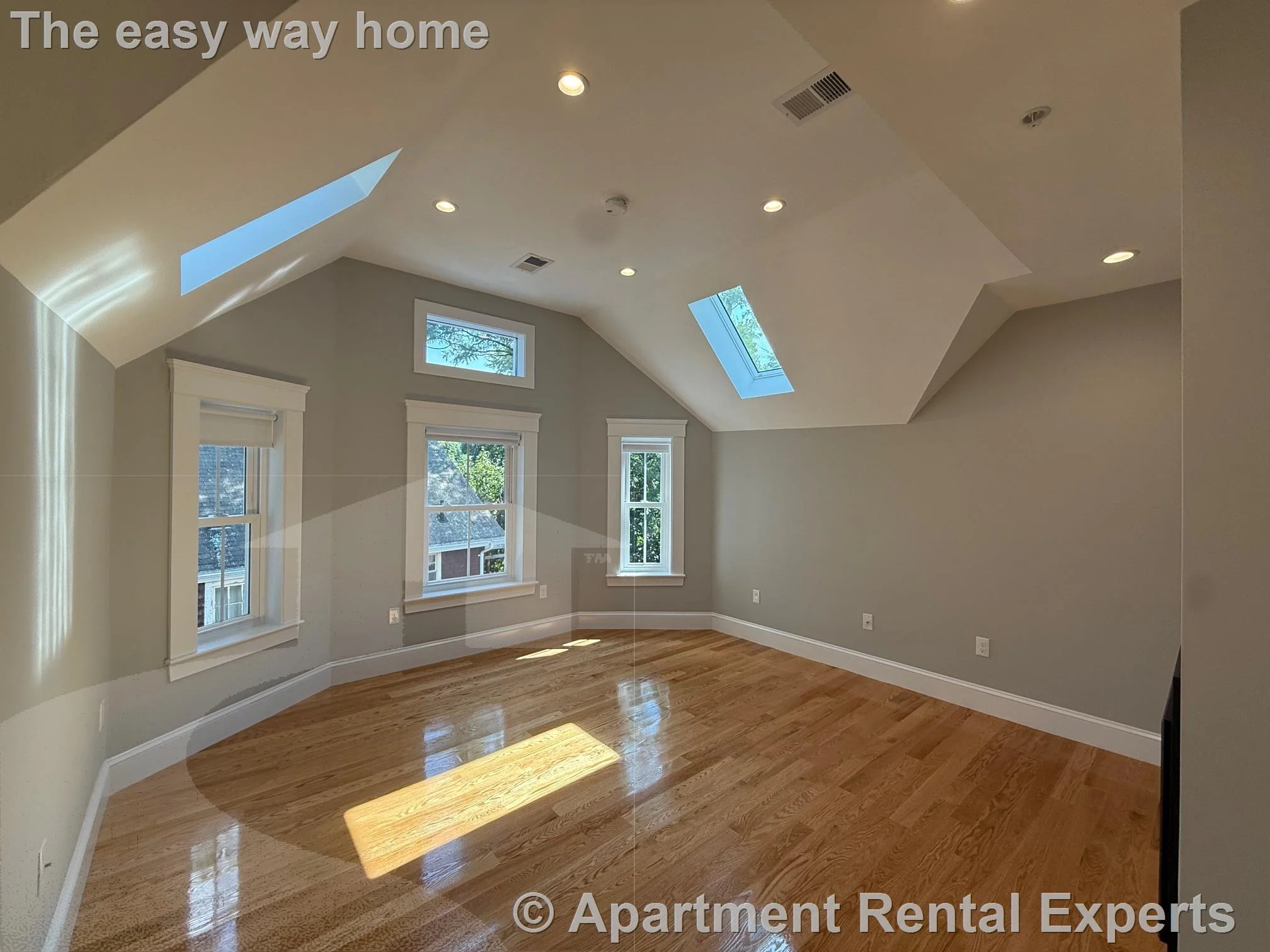 86 Orchard St, Tufts