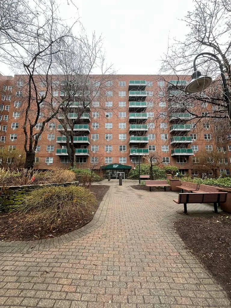 185 Freeman St, North Brookline
