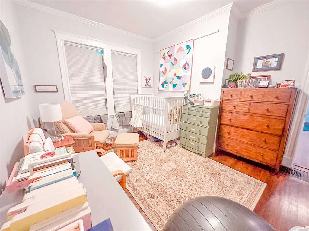 35 Hillock St, Roslindale