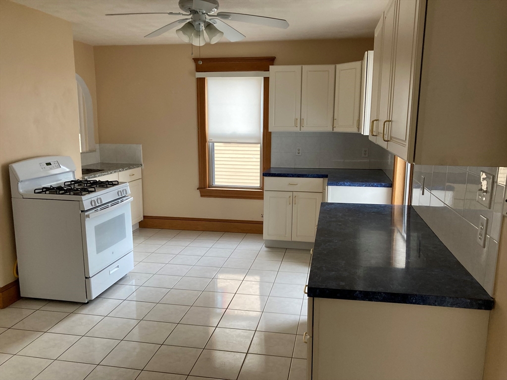 36 Windsor Rd, Davis Square