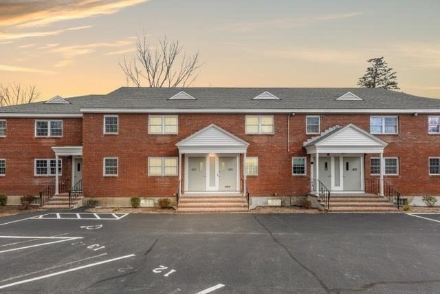 407 Washington, Westwood