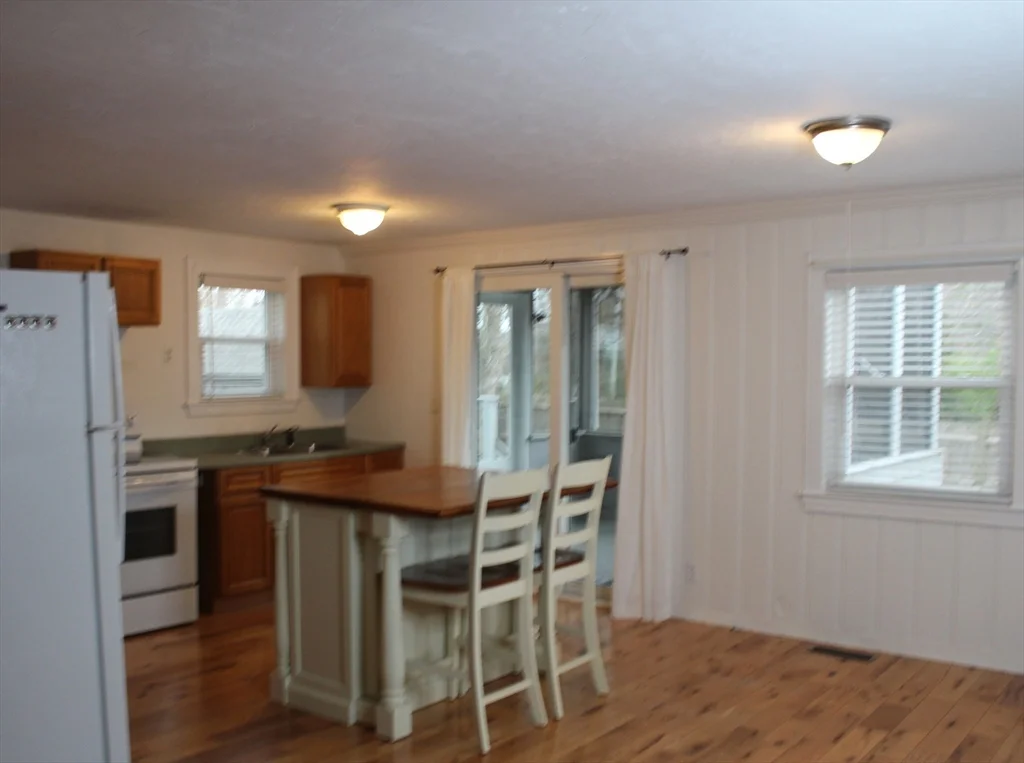 81 Winthrop Rd, Manomet