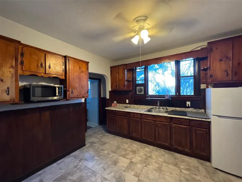 62 Liberty Ave, Powder House Square