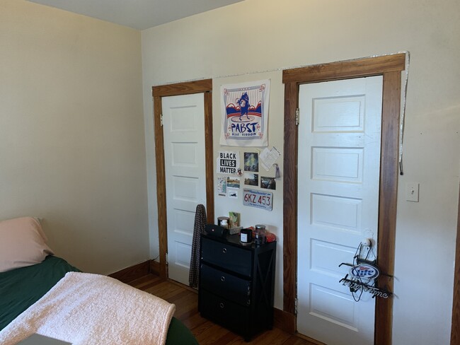 346 Faneuil St, Oak Square