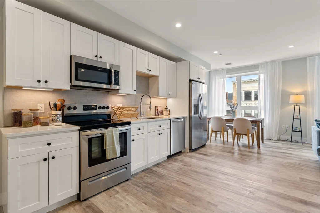 1457 Tremont St, Mission Hill