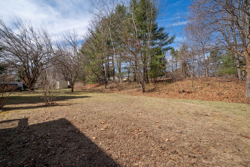 9 Greylock Ave, Shrewsbury