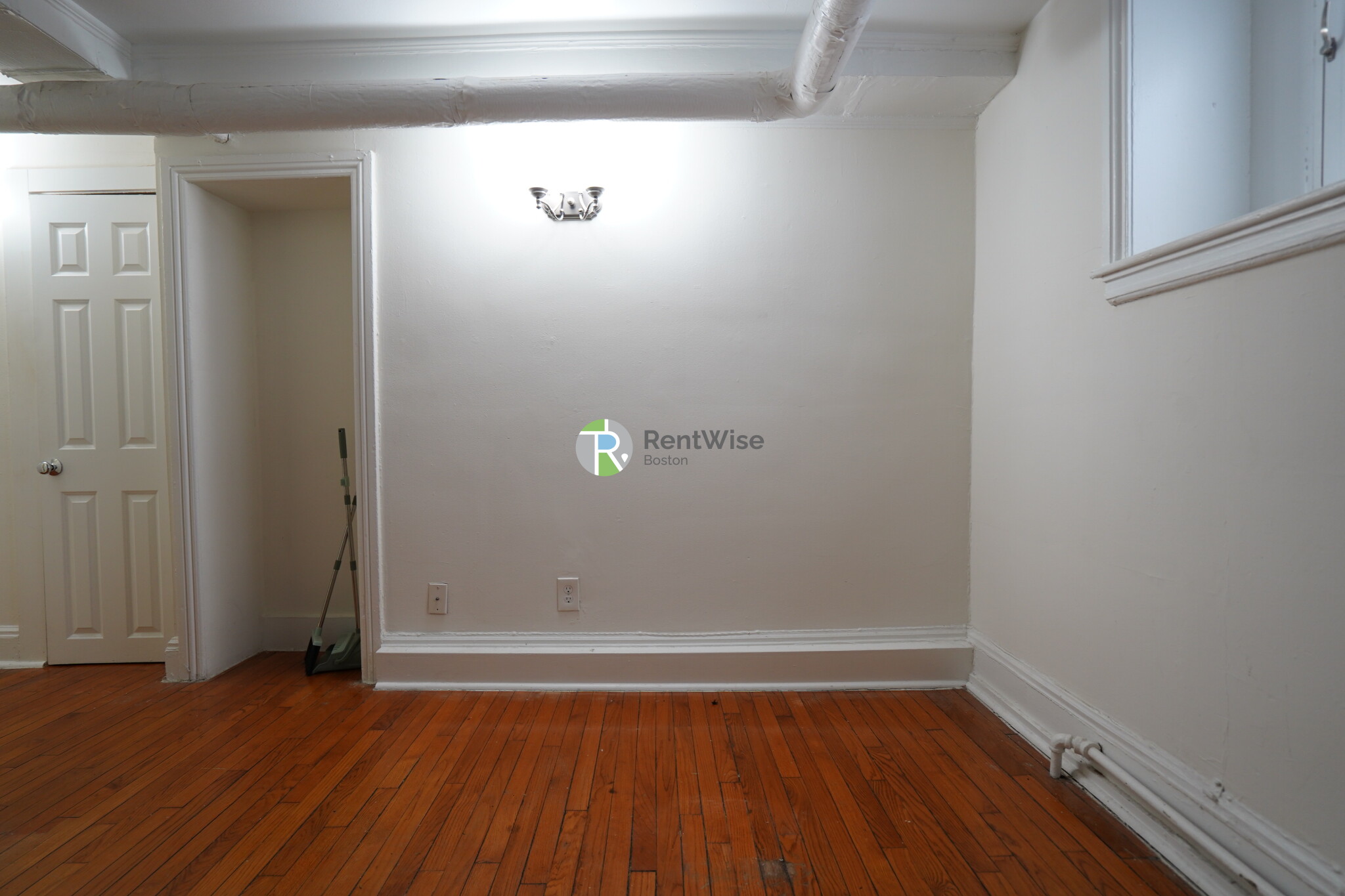 86 Charles St, Beacon Hill