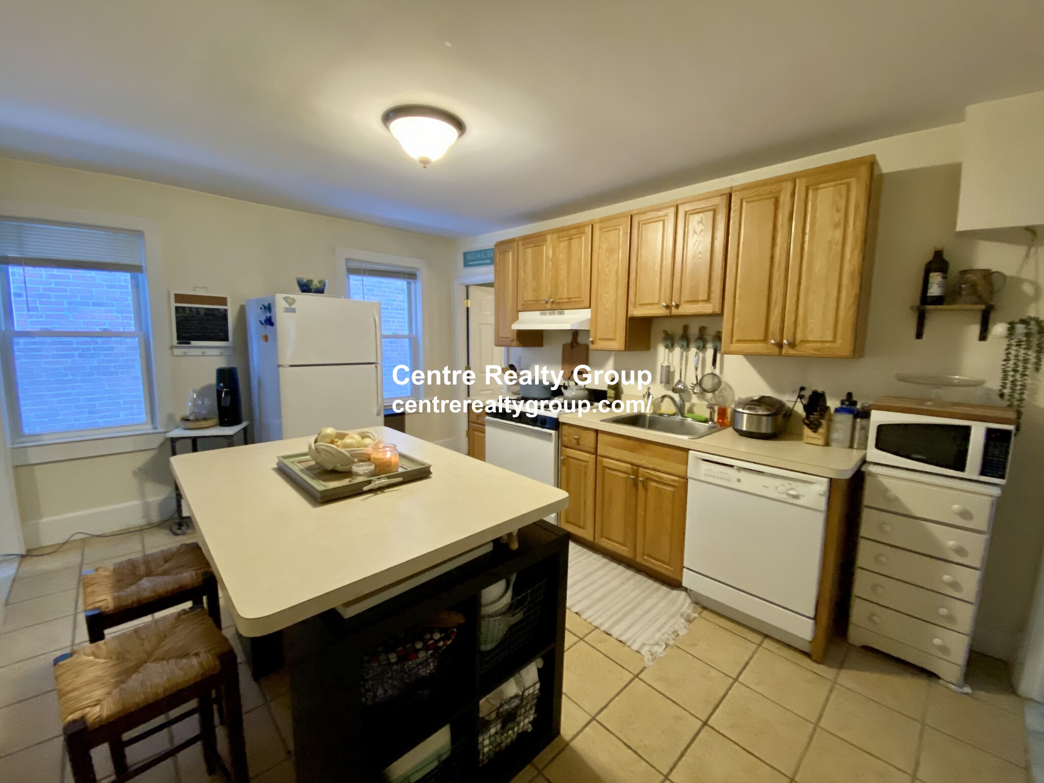 975 Chestnut St, Newton Upper Falls