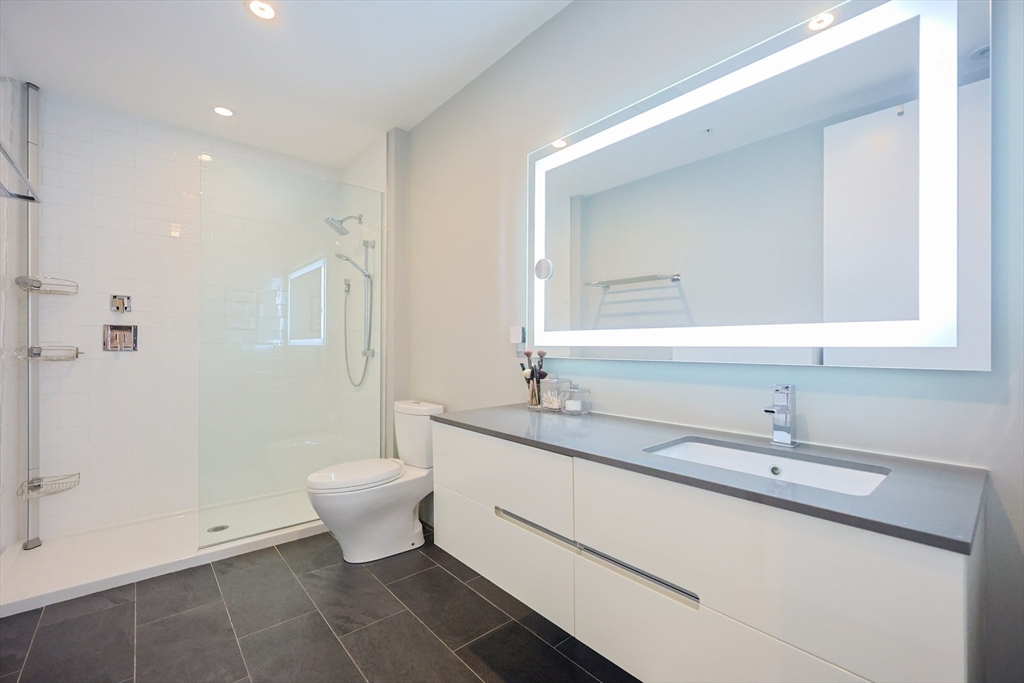 537 E 1st, South Boston