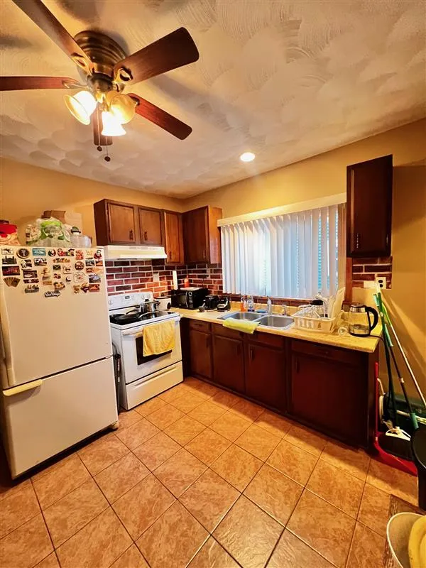 122 Willis Ave, South Medford