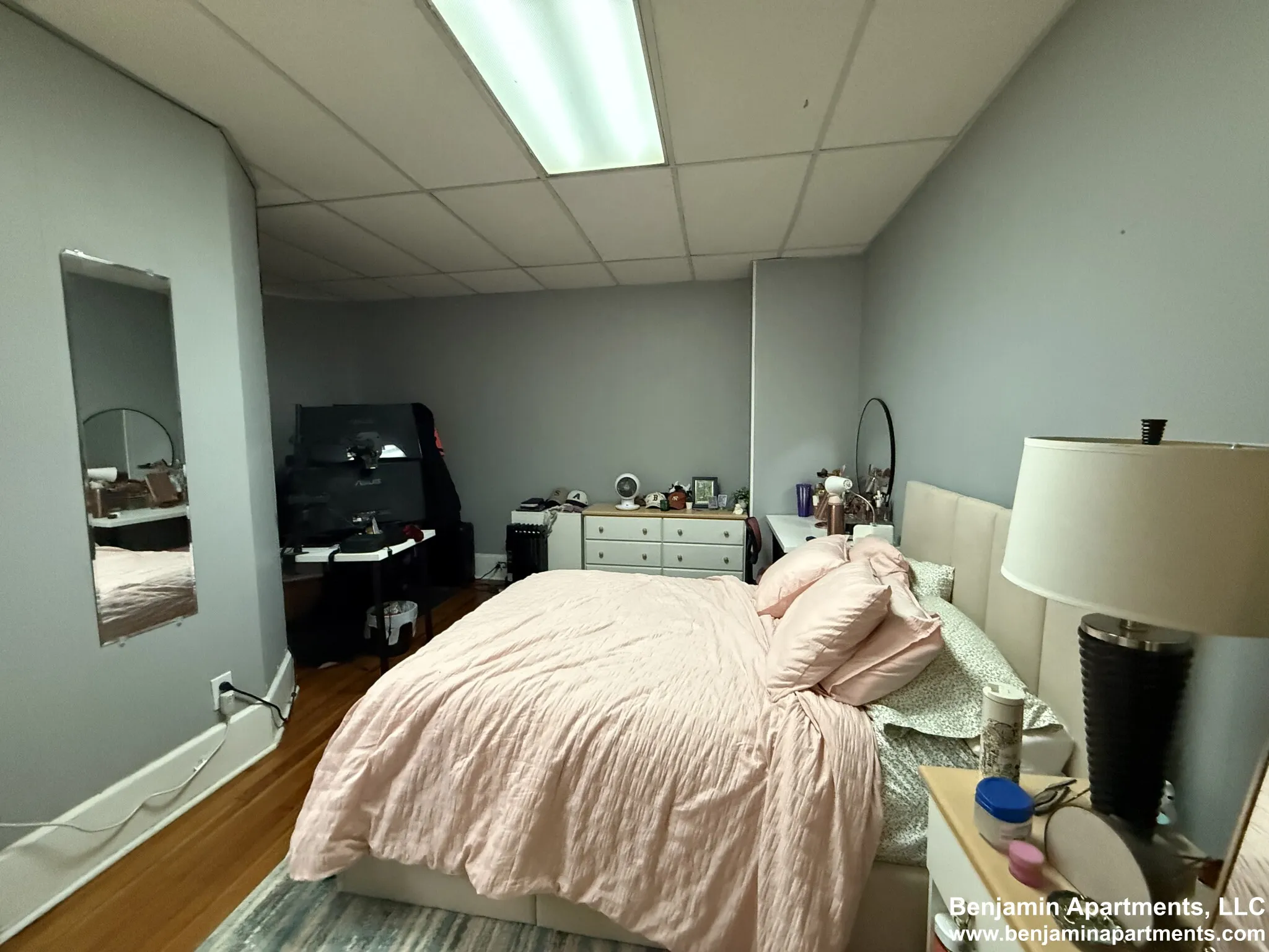 879 Beacon St, Fenway