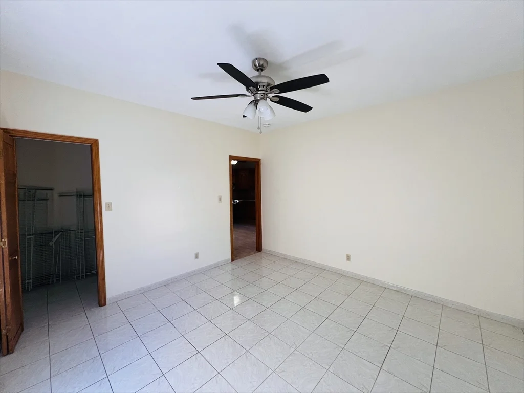 34 Medford St, Medford