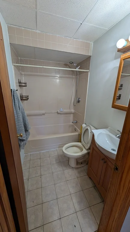 1106 Saratoga St, East Boston