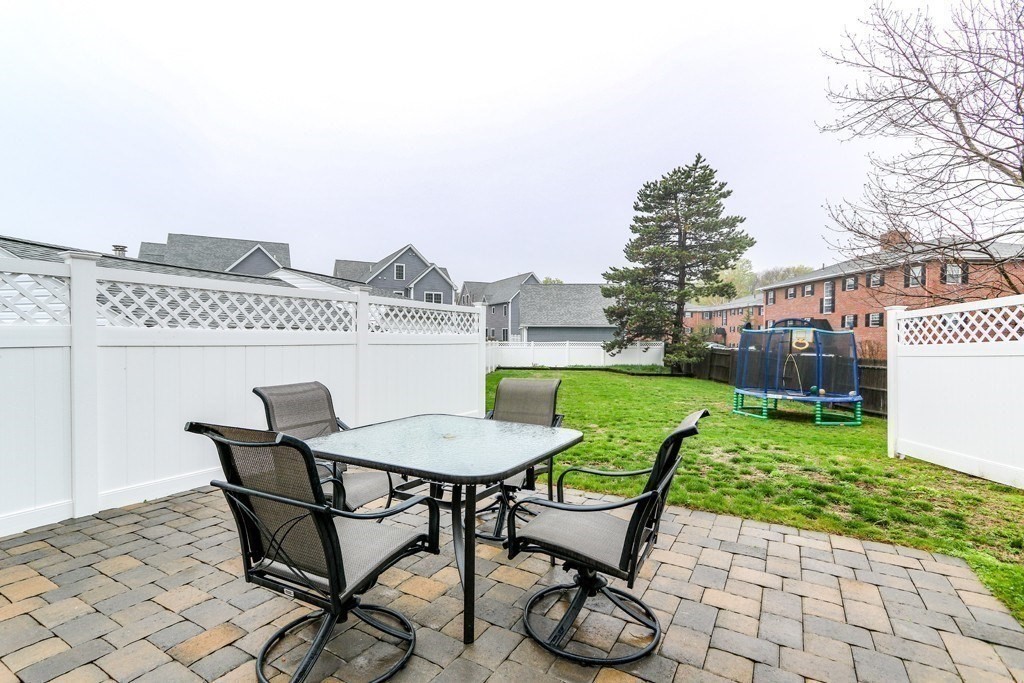 109 Farwell St, Newtonville