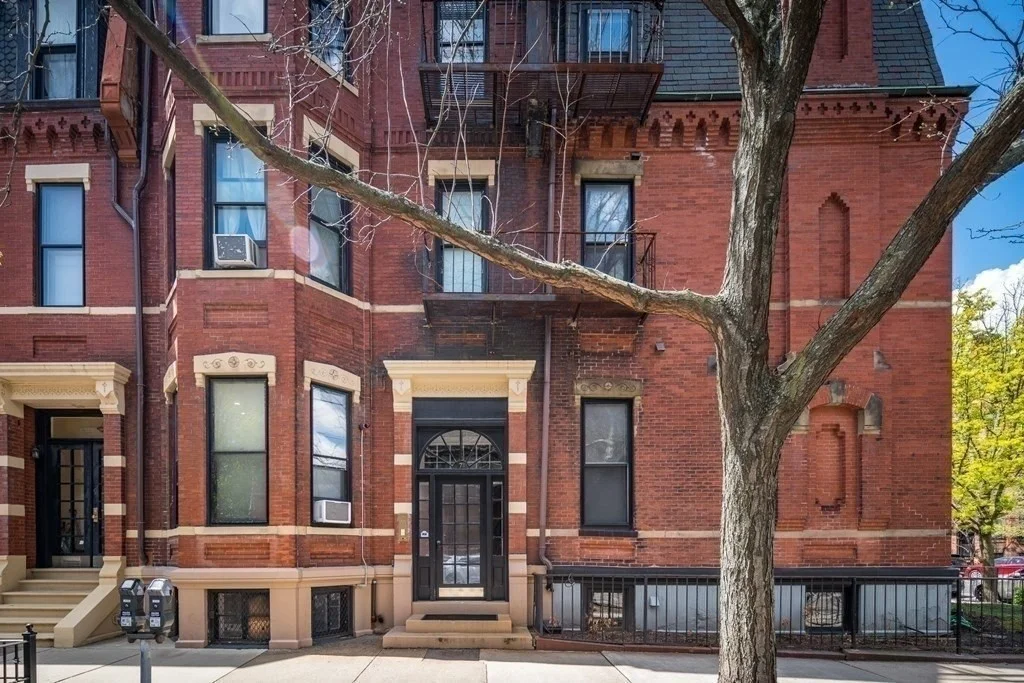 7 Hereford, Back Bay