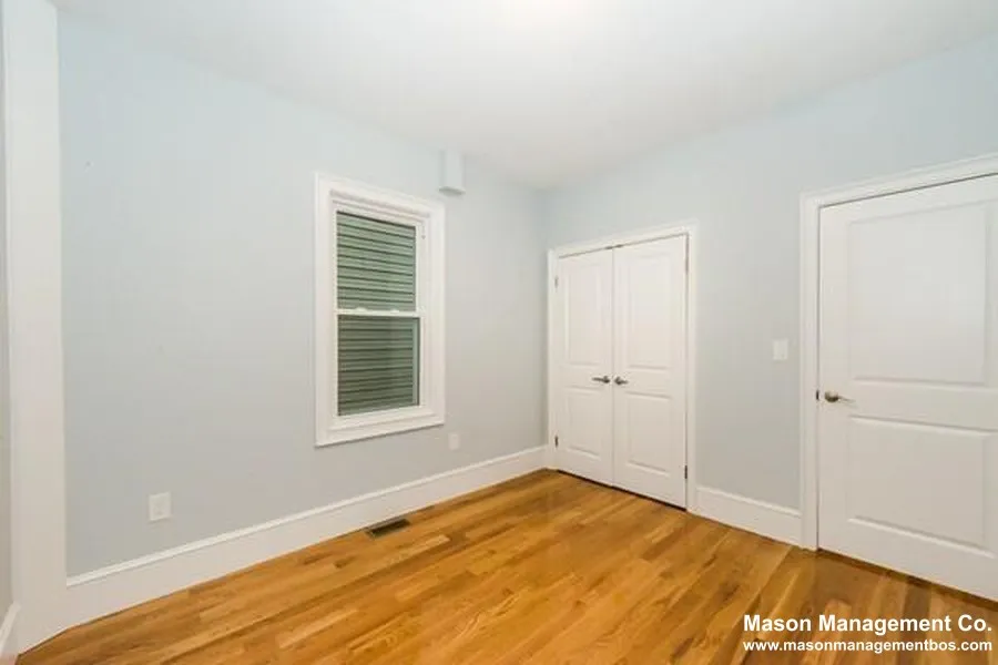 4370 Washington St, Roslindale