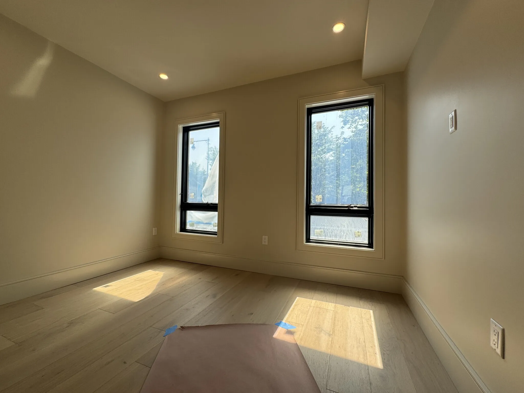 300 Franklin St, Riverside