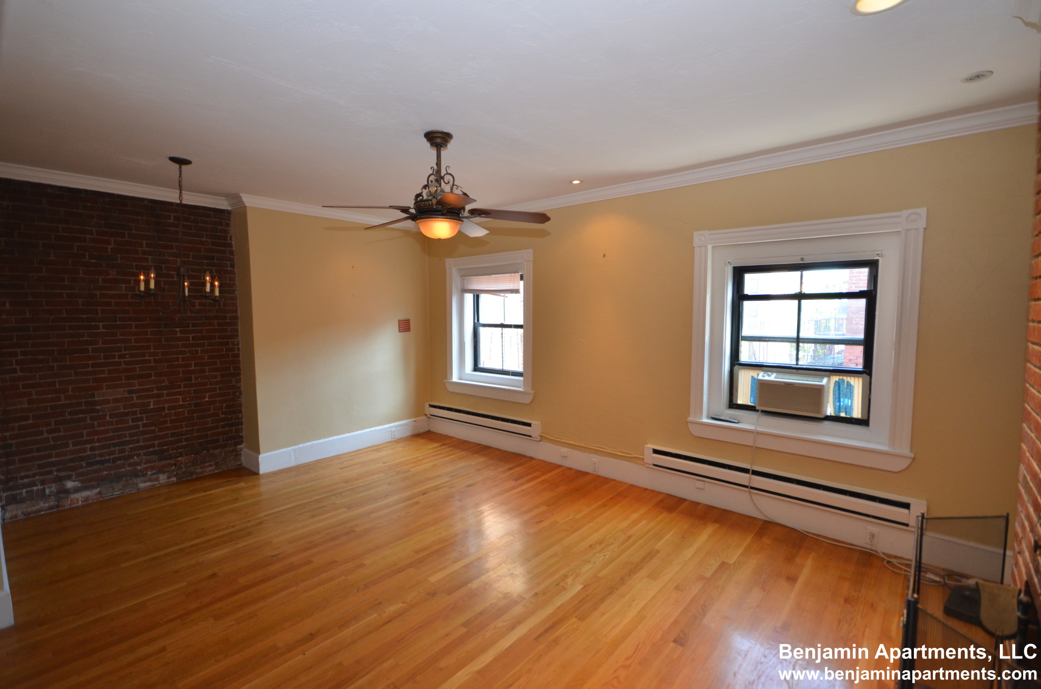 48 Hereford St, Back Bay