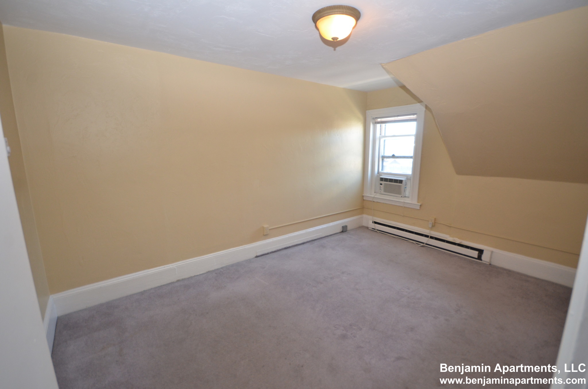 48 Hereford St, Back Bay