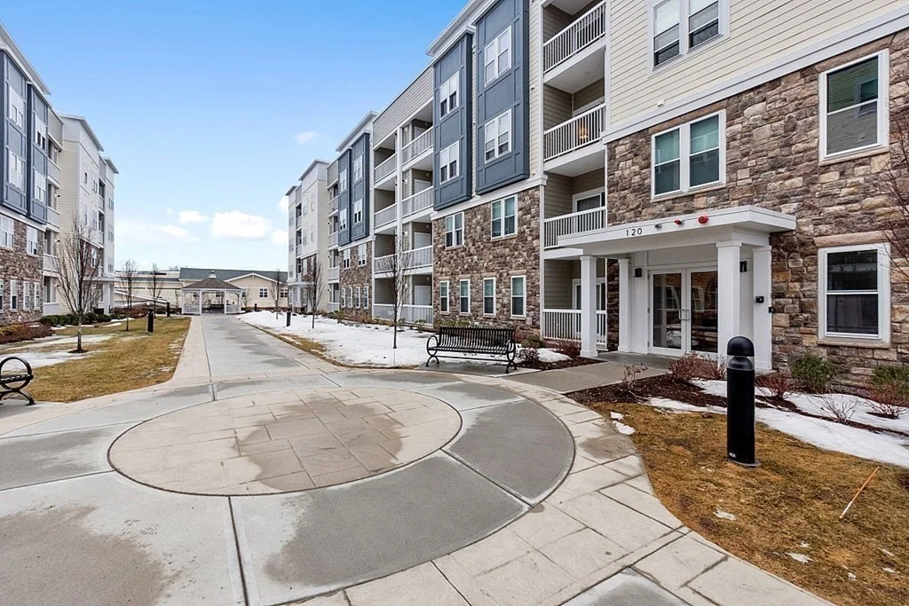 120 University Ave, Westwood