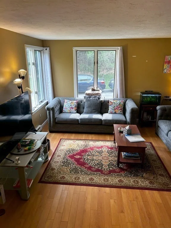 501 Boston Rd, Groton