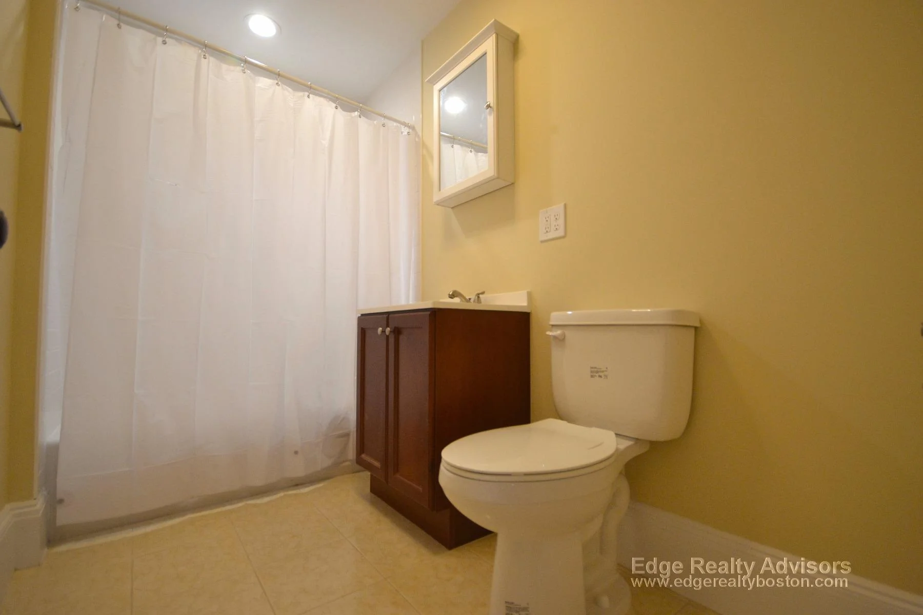 40 Atkins St, Oak Square