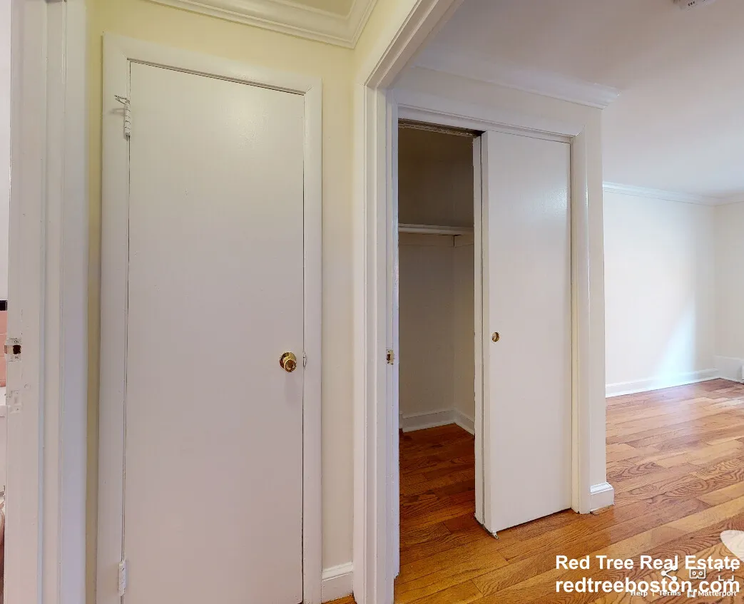 40 A Harvard Ave, Harvard Avenue