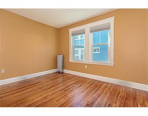 67 Fairfax St, West Somerville