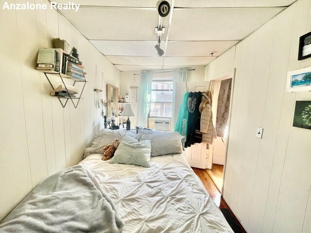 11 Charter St, North End