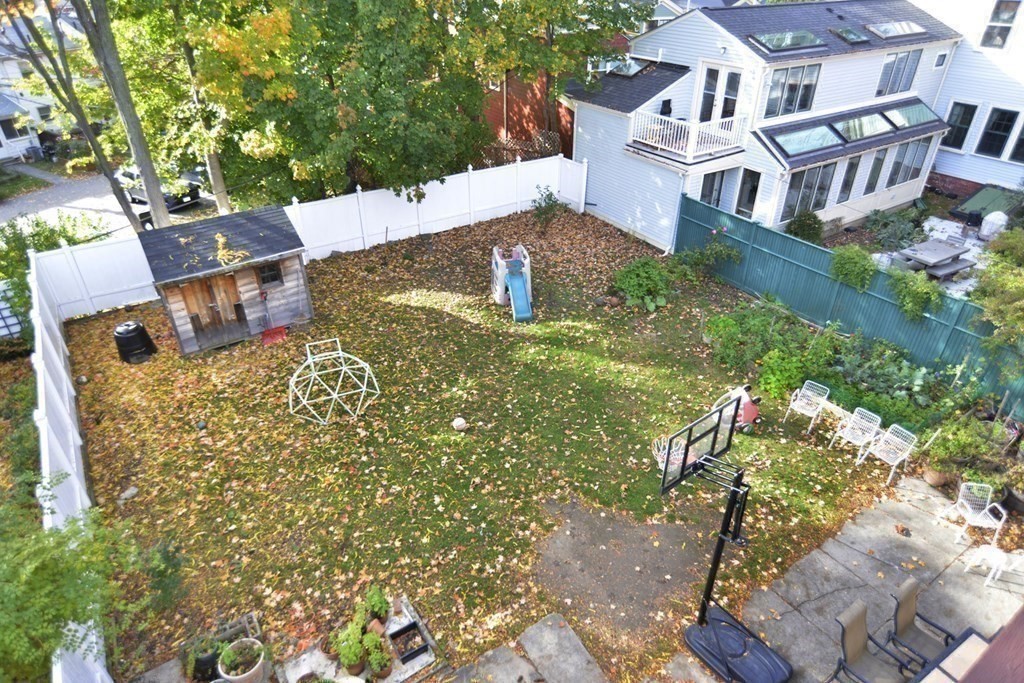 11 Ballard St, Jamaica Plain