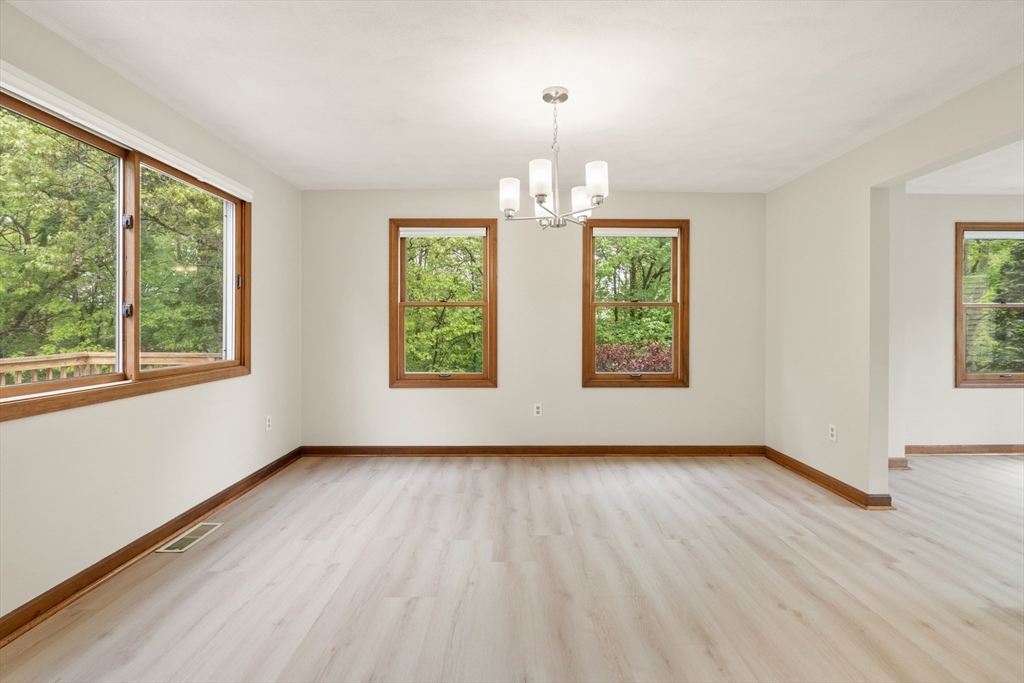 8 Candice Ct, Woburn