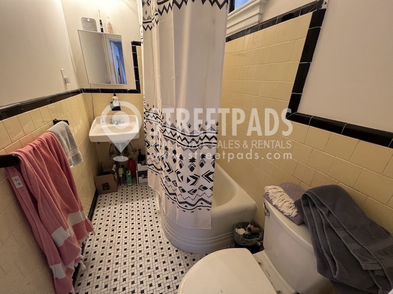 2 Ware St, Mid-Cambridge