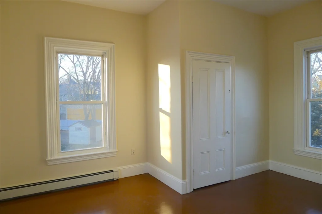 77 Hartford St, Newton Highlands