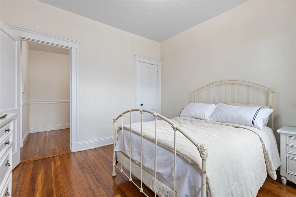 1568 Commonwealth Ave, Brighton