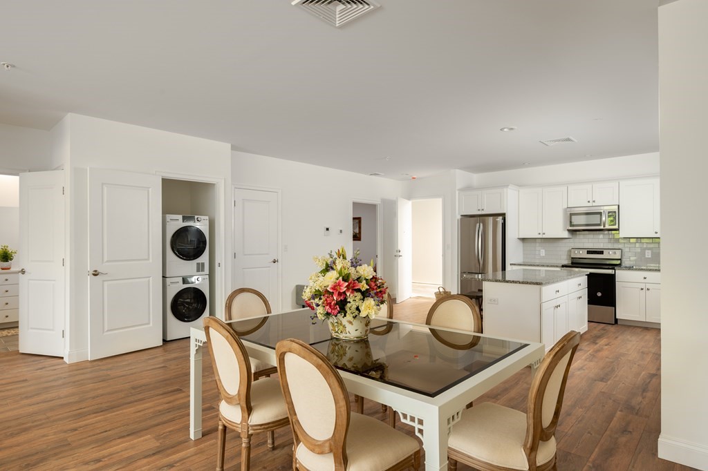 390 Chief Justice Cushing Hwy, Cohasset