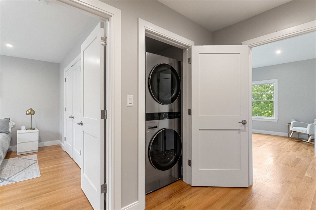 12 Blueberry Hill Ln, Melrose