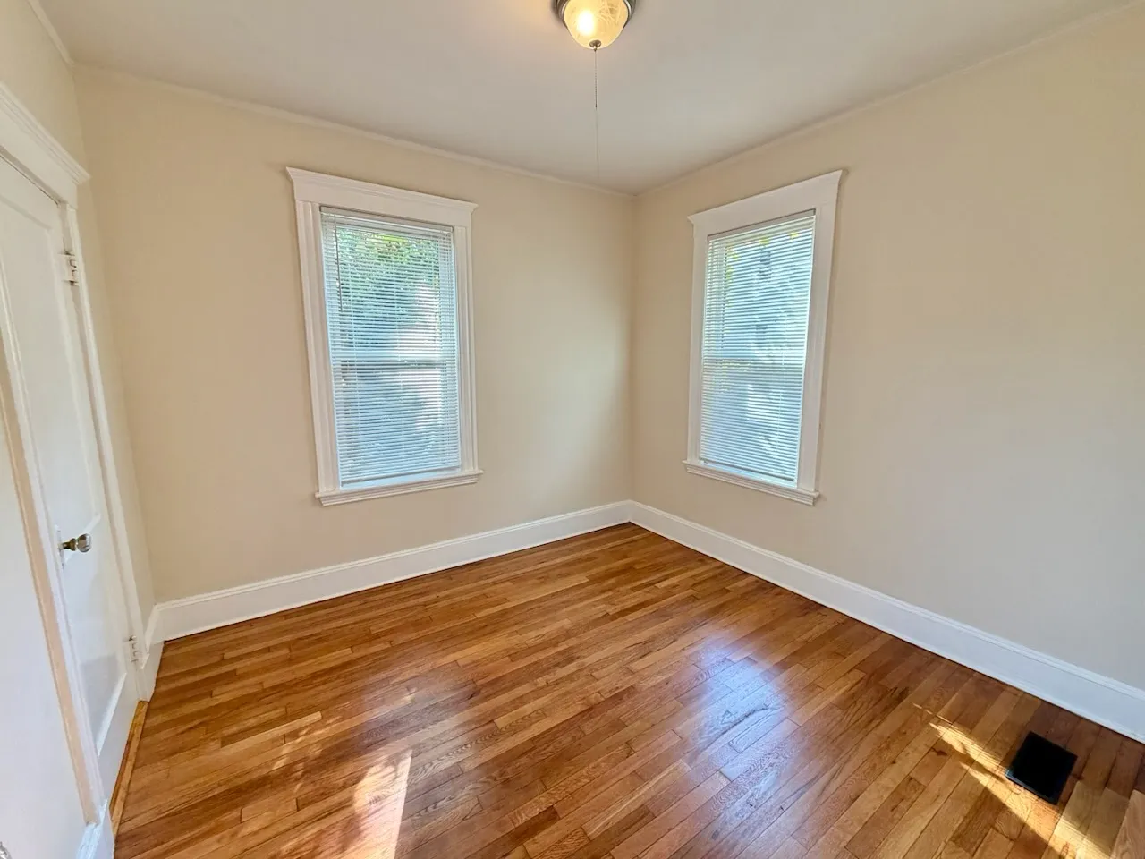 42 Long Ave, Brighton