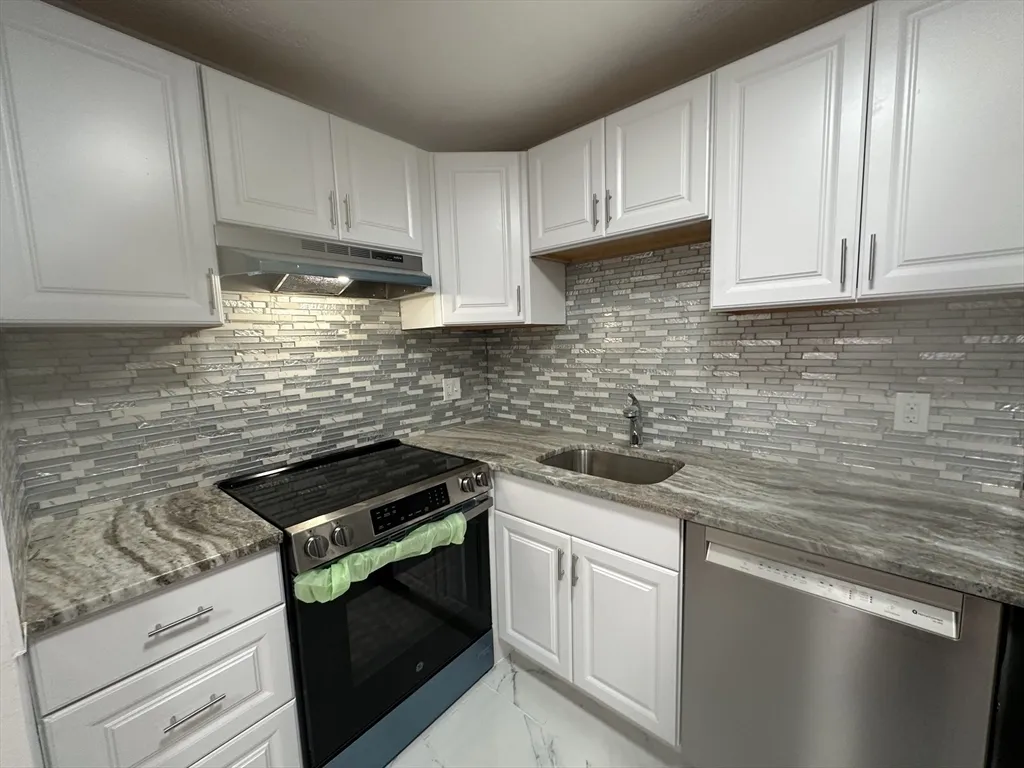 10 Scottfield Rd, Allston