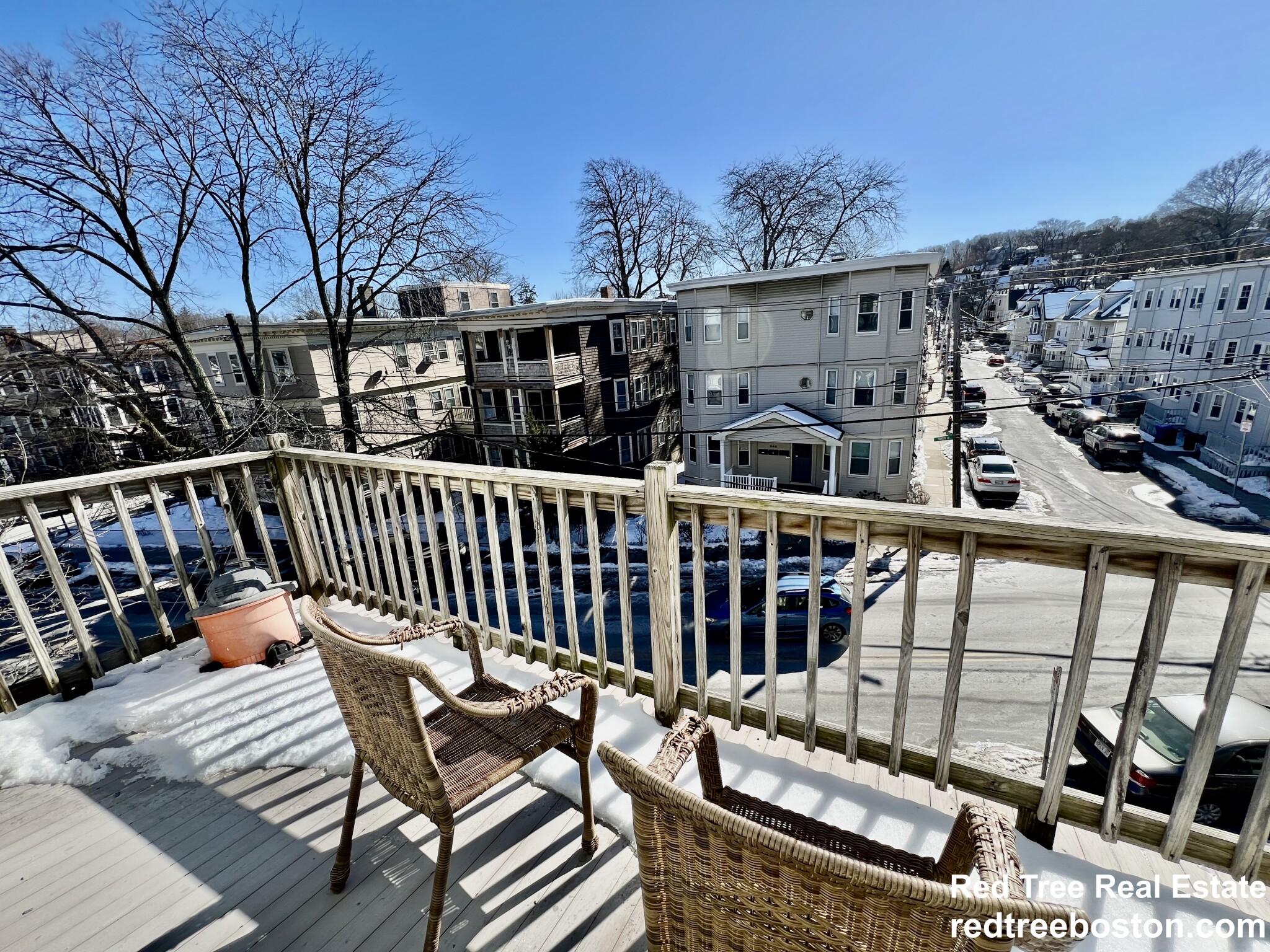 331 Faneuil St, Oak Square