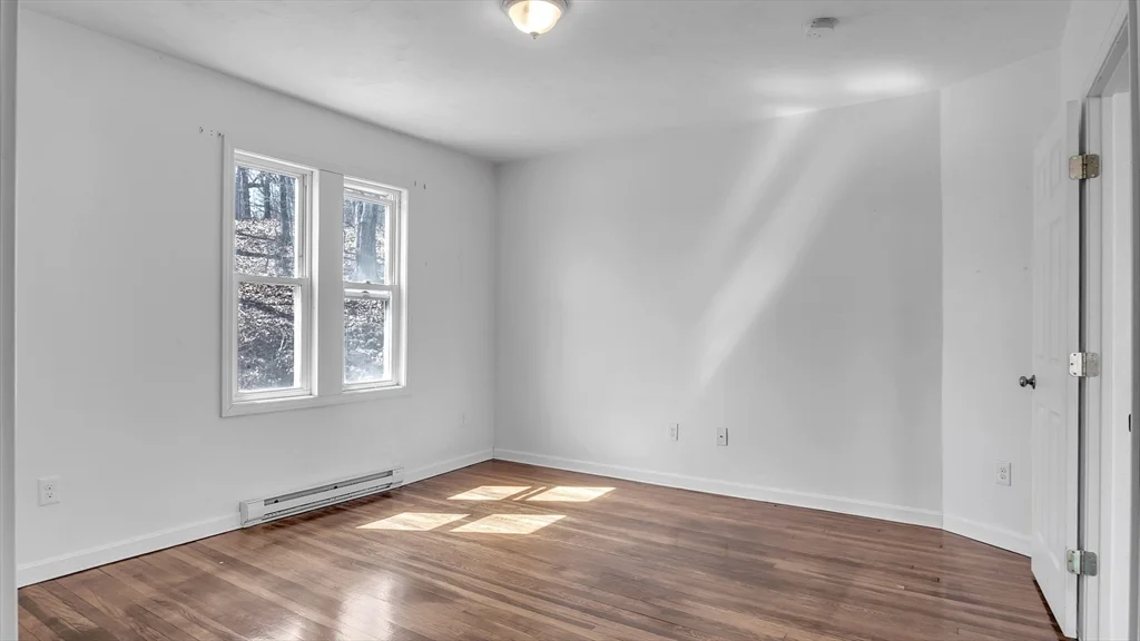 1442 Main St, Webster Square