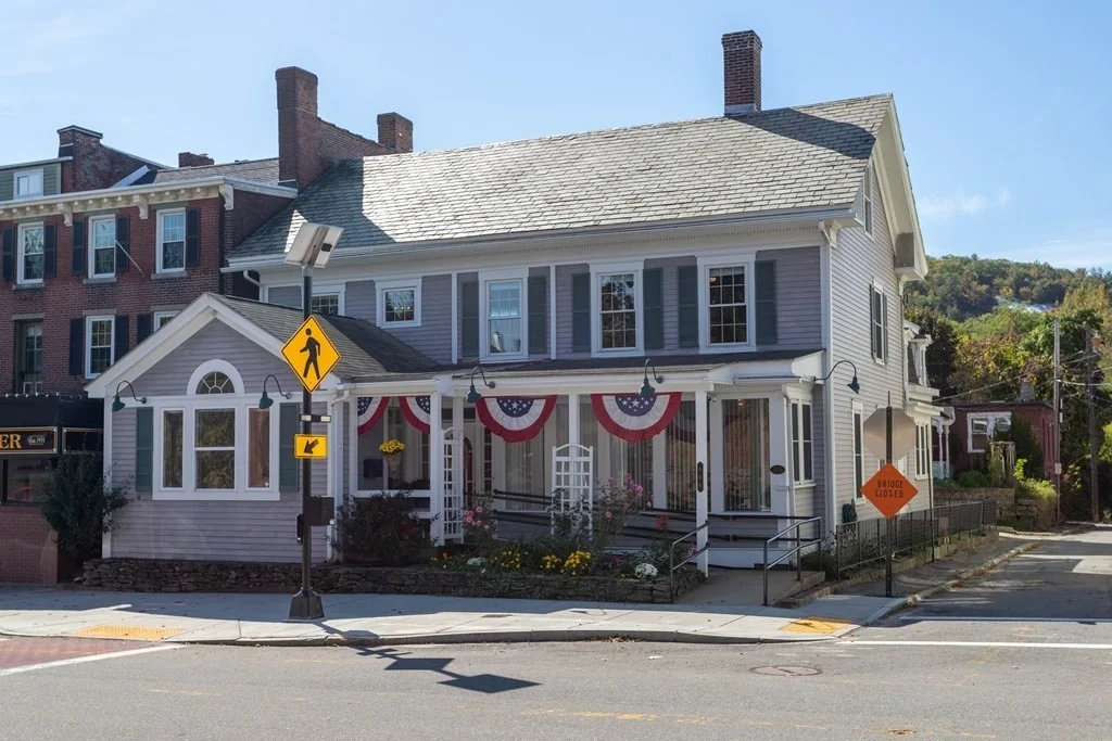 886 Main St, Fitchburg